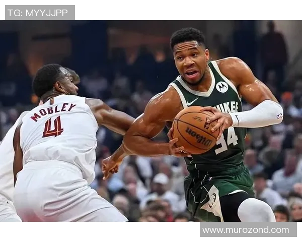 就在今天！雄鹿28分惨败，字母哥却创NBA历史第一纪录，甩开奥胖