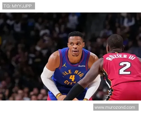 威斯布鲁克冲刺311传奇，分差篮板尚需追赶！